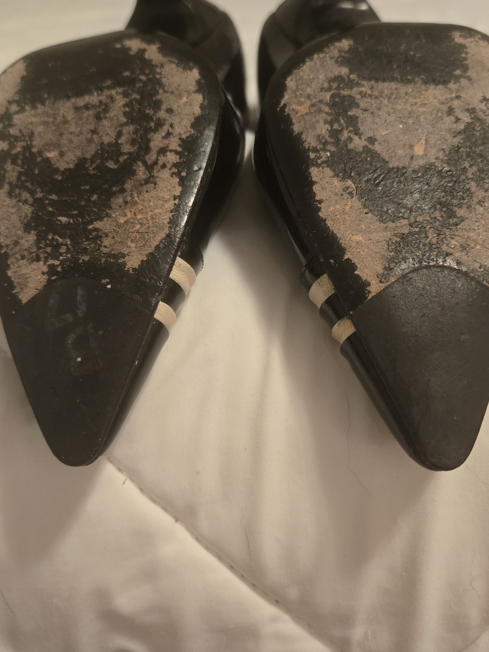 Bruno Magli Black Pumps with Cream Stripe Accents - Picture 6 of 10